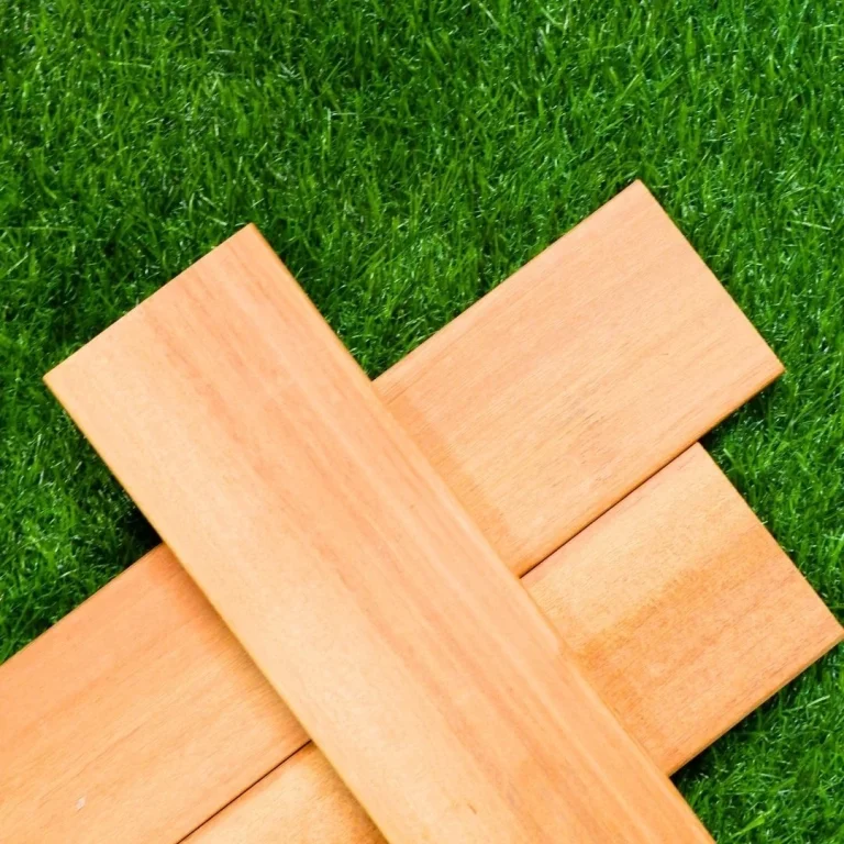 Decking ulin terpasang