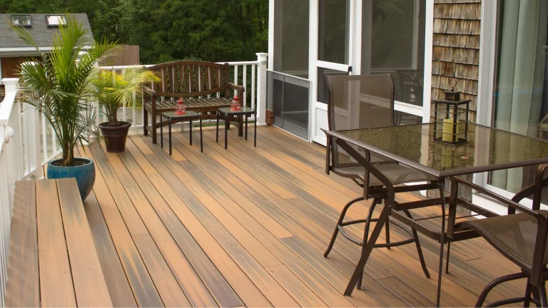 Apakah decking ulin tahan air dan rayap - decking kayu ulin outdoor