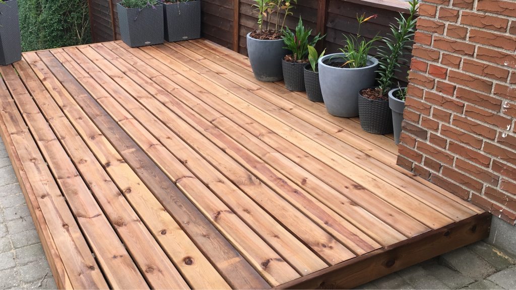 Cara Merawat Decking Kayu Outdoor