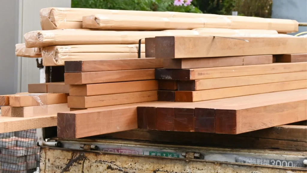 Cara Jitu Mengenai Tips Memilih Decking Kayu Ulin Berkualitas Tanpa Takut Salah Beli (1)-converted-from-jpg