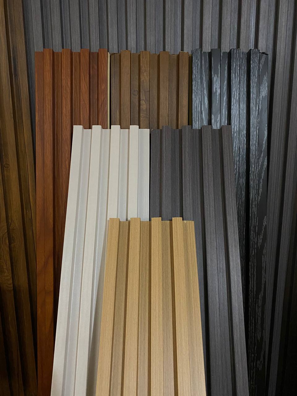 Wall panel WPC 290x16cm 6 pilihan warna: orange, coklat tua, hitam, putih, abu-abu, coklat muda